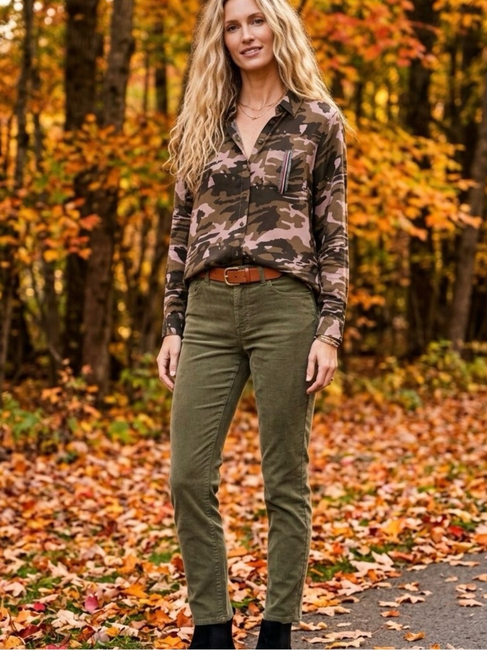 NWT Mystree Lightweight Camo Button-Down Shirt — Olive & Pink. NWT